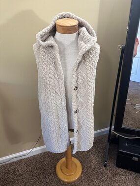 SHEIN Cream Hooded Cable Knit Button-Front Cardigan Vest